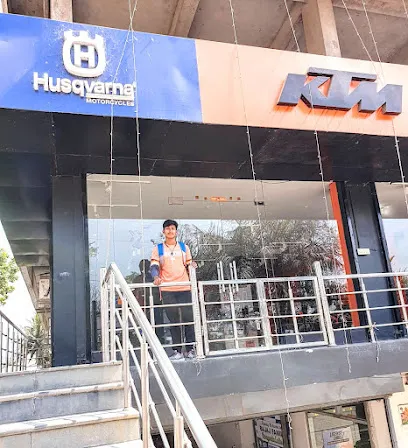 Bajaj Auto (Planet Wheels, Malda, Gabgachhi)