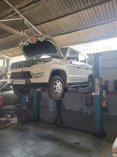 Basanti Auto Agency, Mahindra Service Point