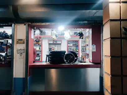 E Corner (Toto and bike parts)