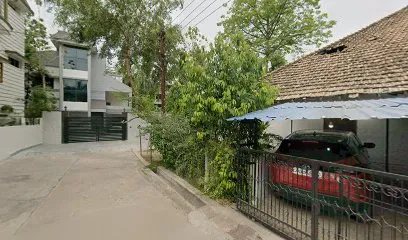 Hari om auto parts