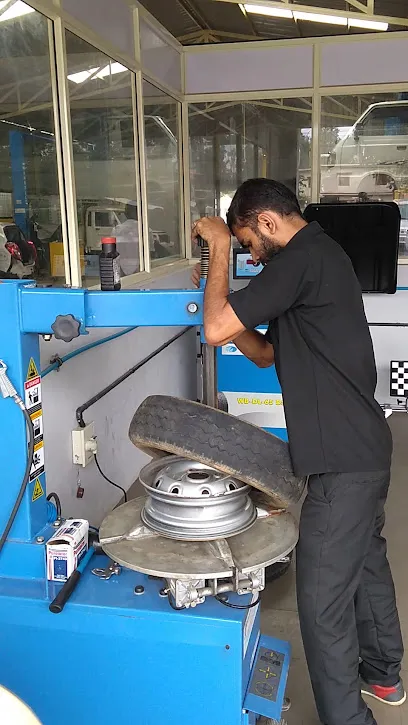 Mahindra First Choice Services - 4 Wheeler - ECG SERVICES