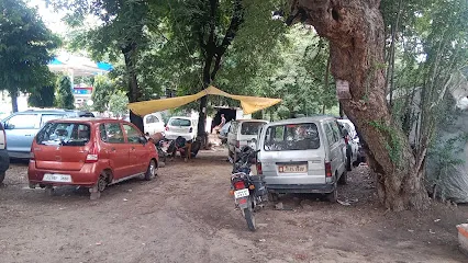 Maruti auto shop