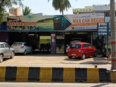 Max Car Decor