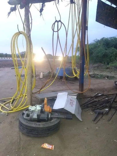 சிவா பஞ்சர் & வல்கனைசிங் ஒர்க்ஸ்.