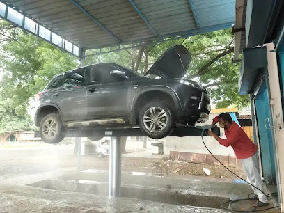 Bhatia Auto Center