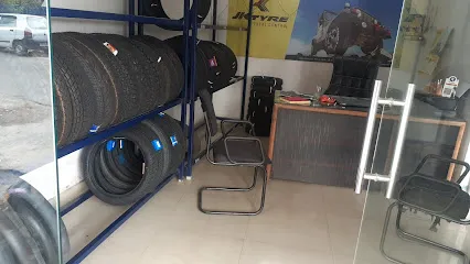 FREE LOOK TYRES AND ALLOY
