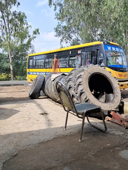 Guru nanak tyre wotks