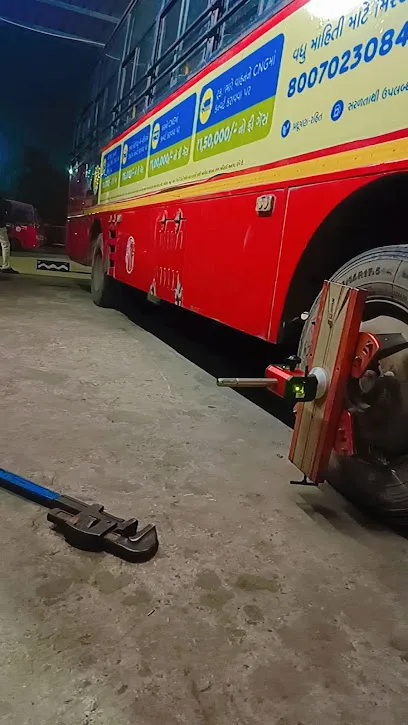 Lucky bus & truck Alignments services.