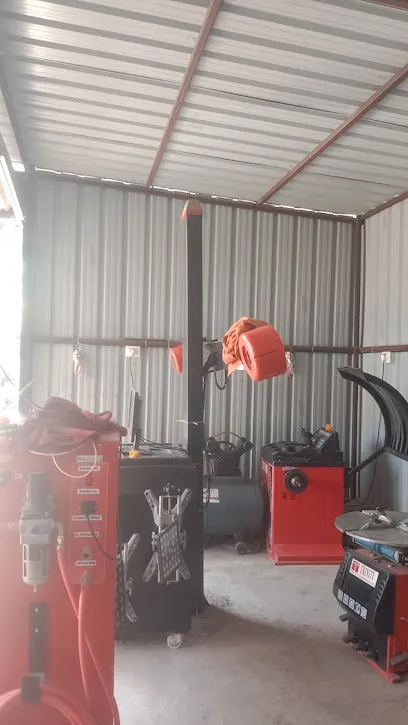 Mahalaxmi 4 D Wheel Alignment & Tyre