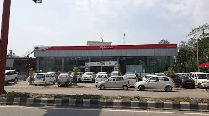 Mahindra Kumar Autowheels - SUV & Commercial Vehicle Showroom