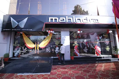 MAHINDRA MOSARAM PREMIUM COMPACT SHOWROOM