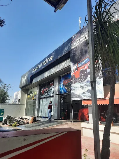 Mahindra Vineet Automobiles - SUV & Commercial Vehicle Showroom
