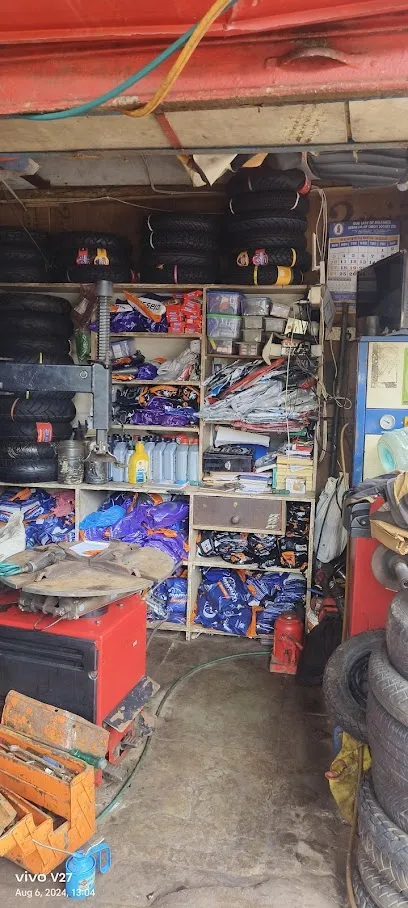 Maria tyre shop
