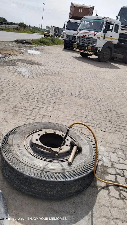 Mobile puncture shop