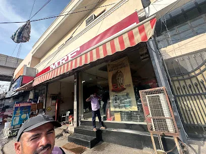 MRF Tyre Shoppe, Huda Complex