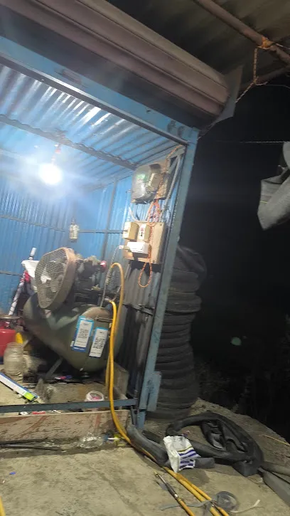 Muzahid Tyre puncher shop