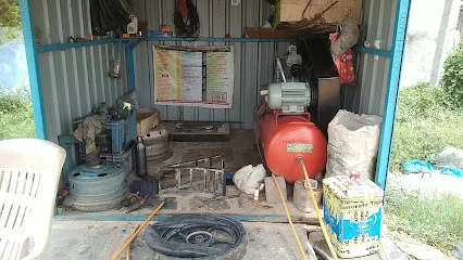Nazeer puncture shop