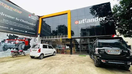 Outlander car workshop
