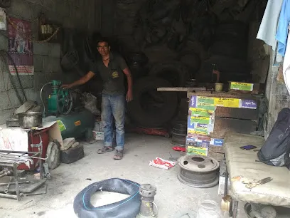 Raju Tyre Puncture Repair Shop
