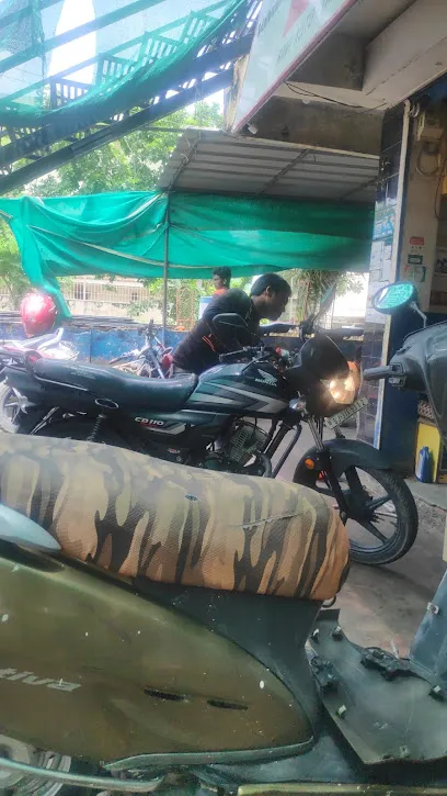 RAVI AUTO CENTER