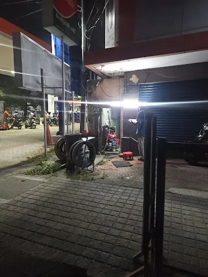 Sakeer tyre repair shop