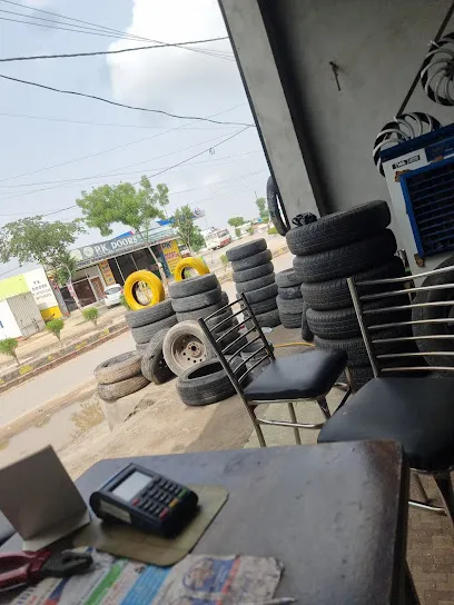 Shanty Tyre Plaza