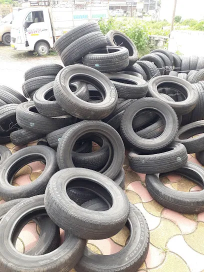 SILVER TYRE