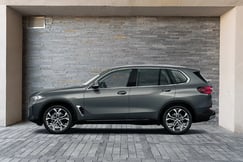 X5 Exterior image