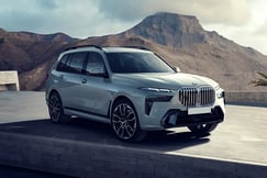 BMW X7 Front Left Side