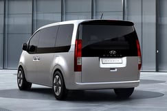 Staria Exterior image