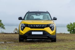 XUV 3XO Exterior image