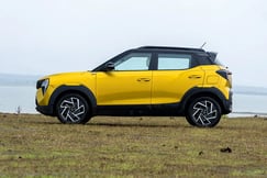 XUV 3XO Exterior image