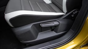 Seat Adjustment Manual for Front Passenger