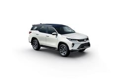 Fortuner Legender Platinum White Pearl With Black Roof Color