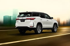 Toyota Fortuner Legender Rear Right Side